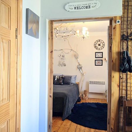 Ferienwohnung Tiny Non-Smoking Caka & Free Parking Riga Exterior foto