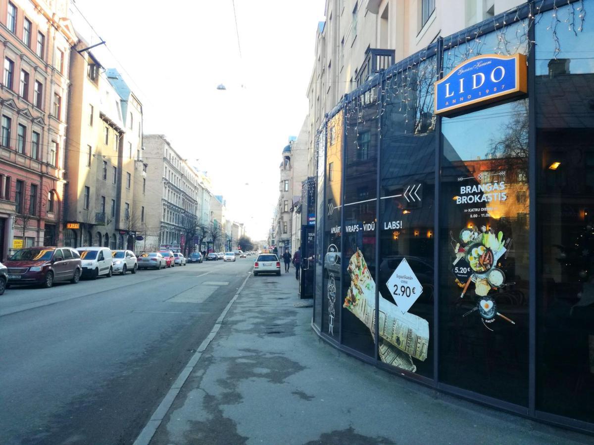 Ferienwohnung Tiny Non-Smoking Caka & Free Parking Riga Exterior foto