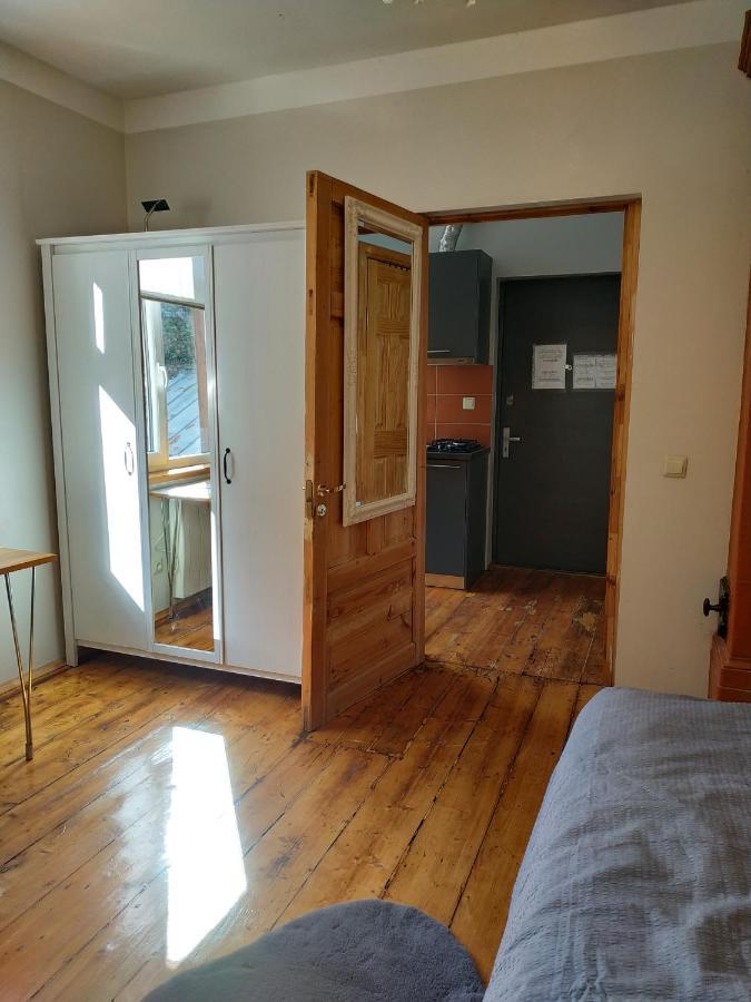 Ferienwohnung Tiny Non-Smoking Caka & Free Parking Riga Exterior foto